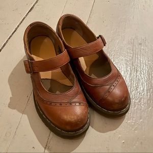 Dr. Martens Mary Jane W9